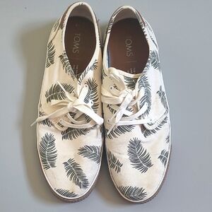 TOMS Leaf Print Canvas Sneakers